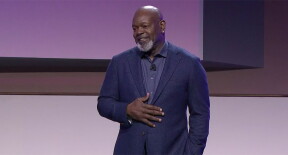 Immagine in miniatura per 2020 RootsTech General Session featuring Emmitt Smith